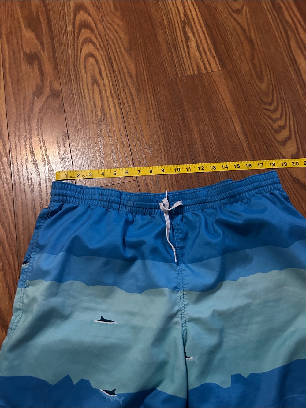 Chubbies Men's XXL Pocket Blue Ombre‎ Shark Drawstring Swim Trunks - Picture 6 of 7